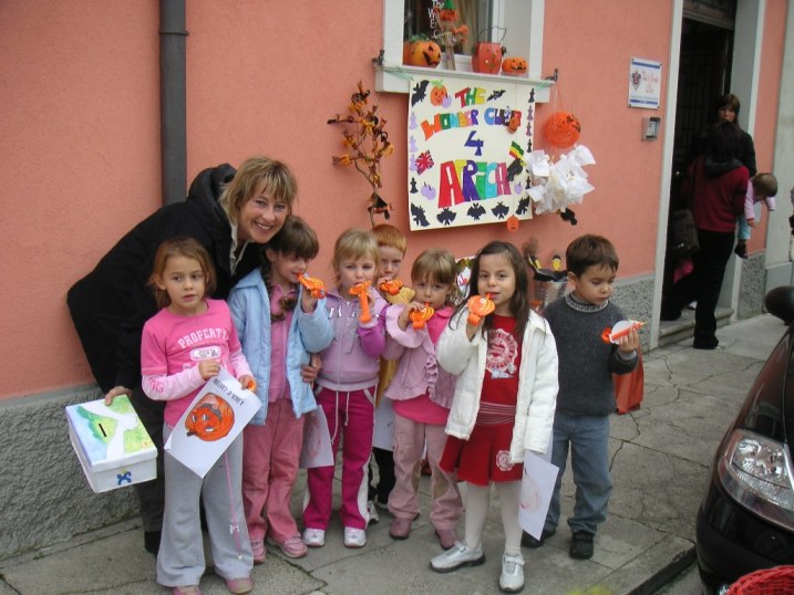 easter bazar charity shop