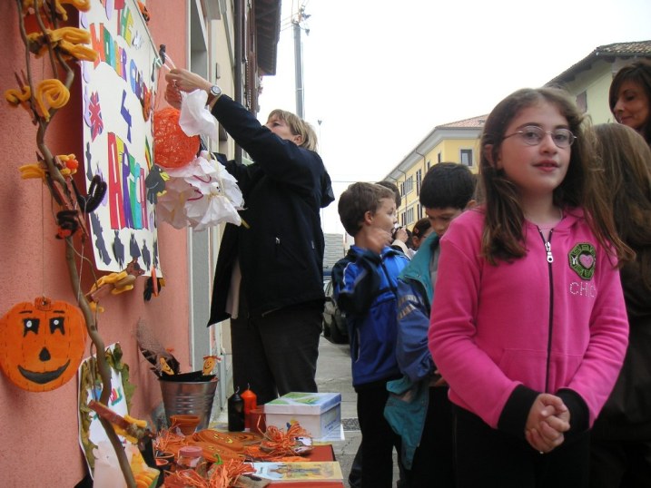 easter bazar charity shop